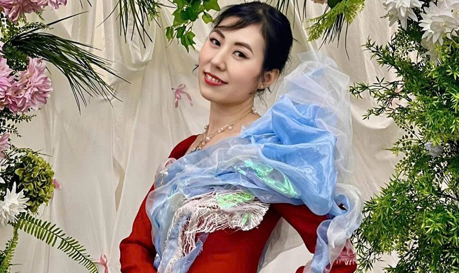  Cú “bắt tay” giữa hai thế hệ: Khi NTK- TS Quỳnh Paris gặp Lê Minh Phú, thời trang Việt có thêm một câu chuyện đẹp tại Nhật Bản.I”
