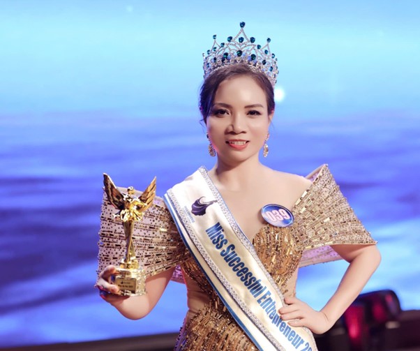 ​Nguyễn Thị Bình đăng quang Hoa hậu Doanh nhân Thành đạt 2025 Miss Universe Business World 2025