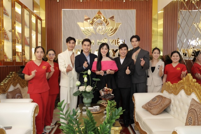 Hàng loạt khách quốc tế và ngôi sao Việt Nam quy tụ tại Thẩm mỹ viện Ánh Quyên – Chi nhánh Cam Lâm, Khánh Hoà