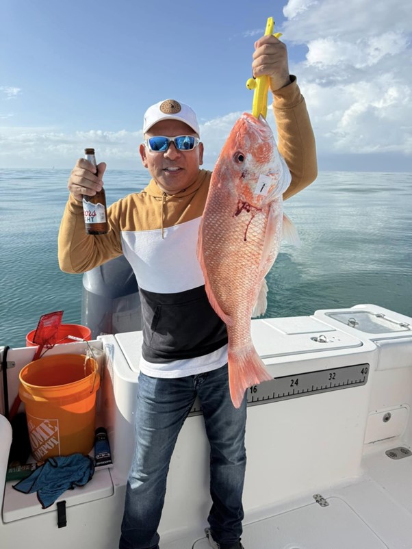 Ảnh c&oacute; chứa người, trang phục, bầu trời, ngo&agrave;i trờiNội dung do AI tạo ra c&oacute; thể kh&ocirc;ng ch&iacute;nh x&aacute;c.