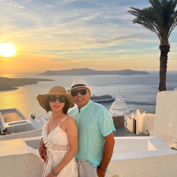 Ảnh c&oacute; chứa ngo&agrave;i trời, người, trang phục, bầu trờiNội dung do AI tạo ra c&oacute; thể kh&ocirc;ng ch&iacute;nh x&aacute;c.